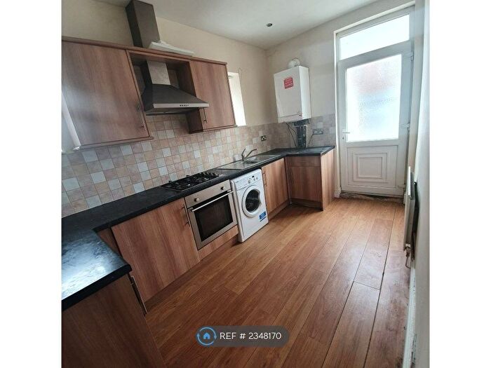 3 Bedroom Flat To Rent In Claremont Terrace, Sunderland, SR2