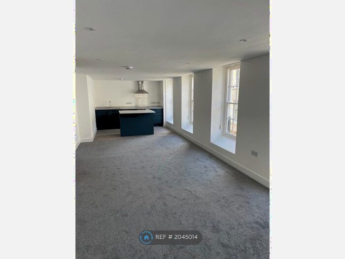 2 Bedroom Flat To Rent In Brigade House, Bideford, EX39