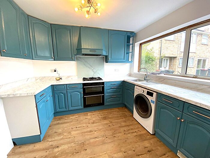 3 Bedroom Semi-Detached House To Rent In St Michael`S Place, Canterbury, CT2