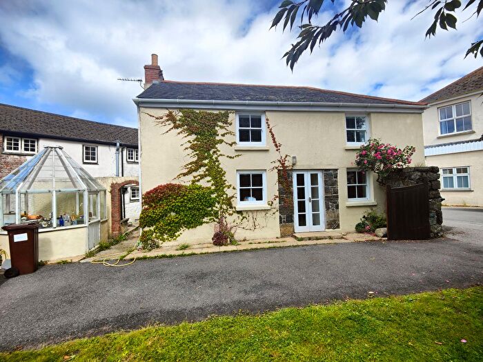 3 Bedroom Property To Rent In Churchtown, Helston, TR12