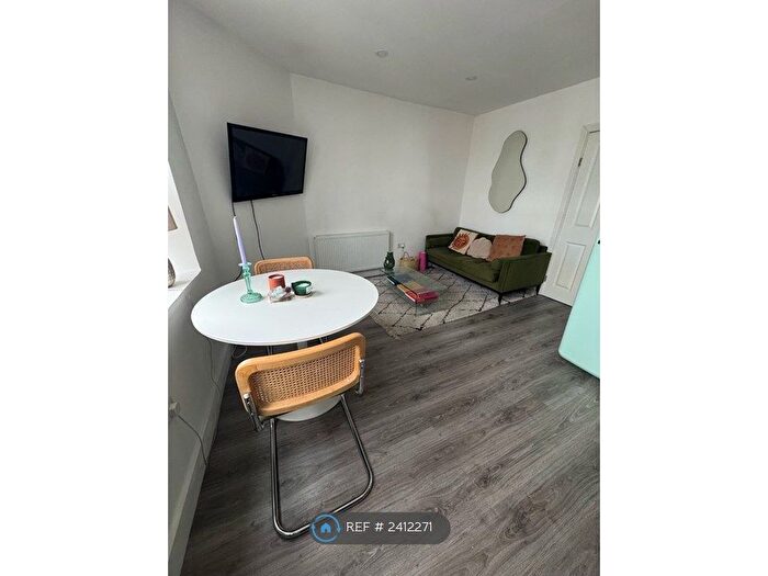 1 Bedroom Flat To Rent In Allen Road, London, N16