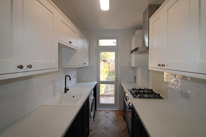 2 Bedroom Apartment To Rent In Clarke Close, Croydon, London, CR0