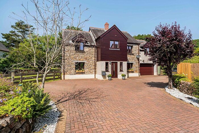4 Bedroom Detached House For Sale In Godolphin Bridge, Townshend, TR27