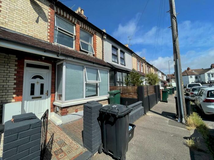 2 Bedroom House To Rent In Gordon Road, Portslade, BN41