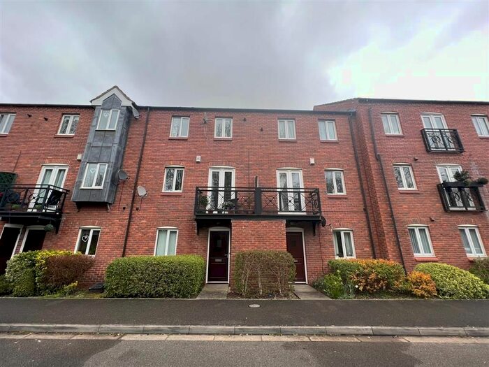 4 Bedroom Town House To Rent In Anson Close, Grantham, NG31