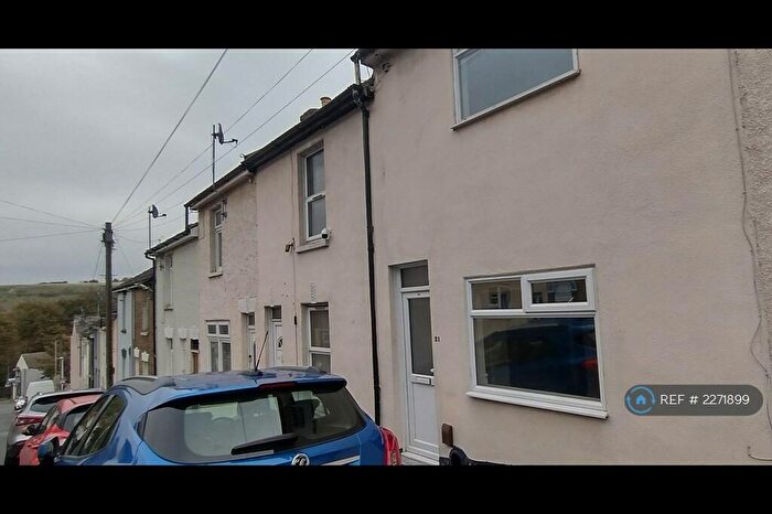 3 Bedroom Terraced House To Rent In Otway Street, Chatham, ME4