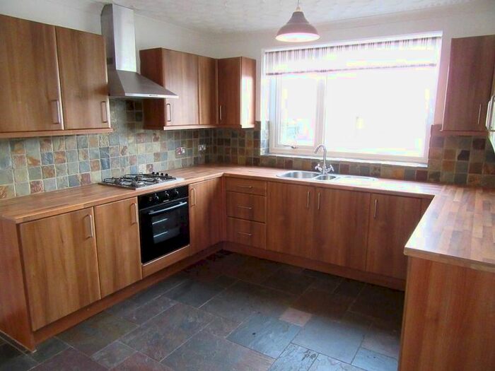 3 Bedroom Terraced House To Rent In Bigyn Road, Llanelli, Carmarthenshire., SA15