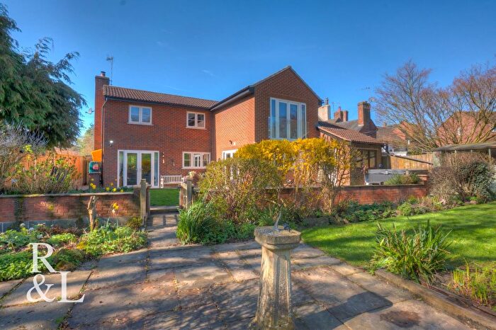 4 Bedroom Detached House For Sale In Brook Street, Hartshorne, Swadlincote, DE11