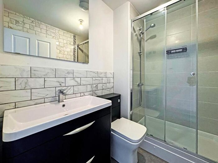 2 Bedroom Flat For Sale In Sir John Fogge Avenue, Ashford, TN23