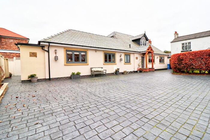 6 Bedroom Detached House For Sale In Irlam Road, Flixton, Urmston, M41