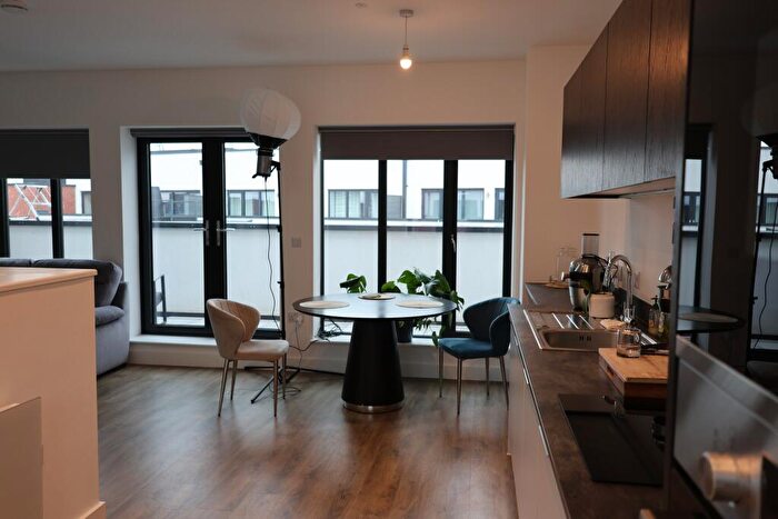 2 Bedroom Flat For Sale In Carver St, Birmingham, B1
