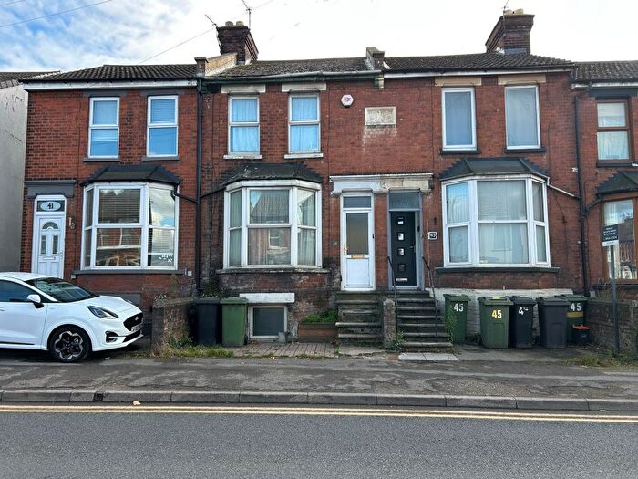 3 Bedroom Terraced House For Sale In Sheals Crescent, Maidstone, Kent, ME15