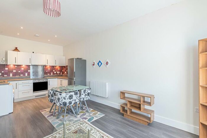 2 Bedroom Apartment To Rent In Thatcham, West Berkshire, RG19