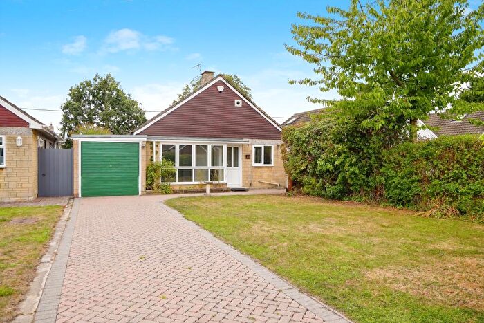3 Bedroom Bungalow For Sale In Ancil Avenue, Launton, Bicester, Oxfordshire, OX26