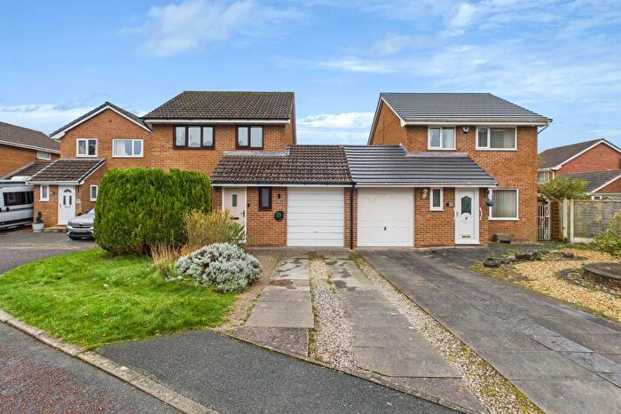 3 Bedroom Link Detached House For Sale In St. Austell Place, Carnforth, Lancashire, LA5