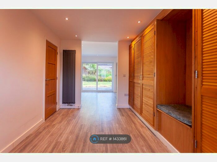 5 Bedroom Detached House To Rent In Church Drive, Ravenshead, Nottingham, NG15