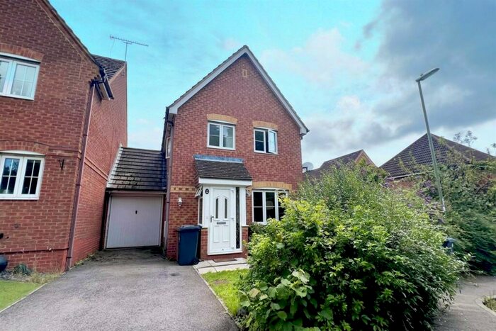 3 Bedroom Link Detached House To Rent In Knightwood Park, SO53