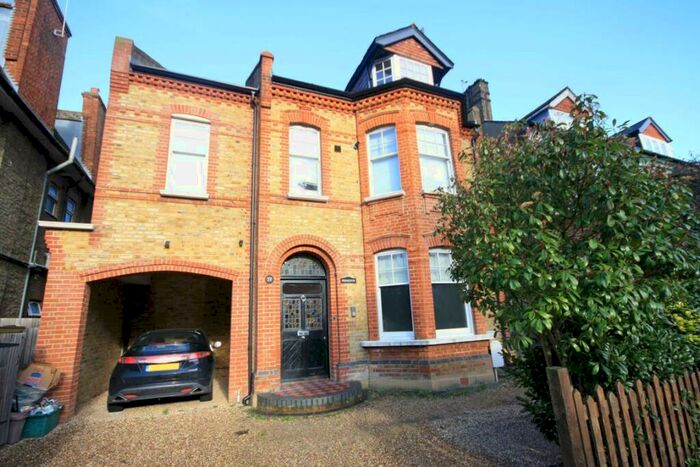 1 Bedroom Flat To Rent In Berrylands Road, Surbiton, KT5