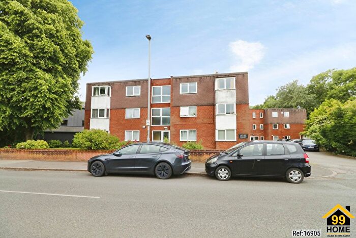 2 Bedroom Flat For Sale In Allan Court, Chorlton, M21