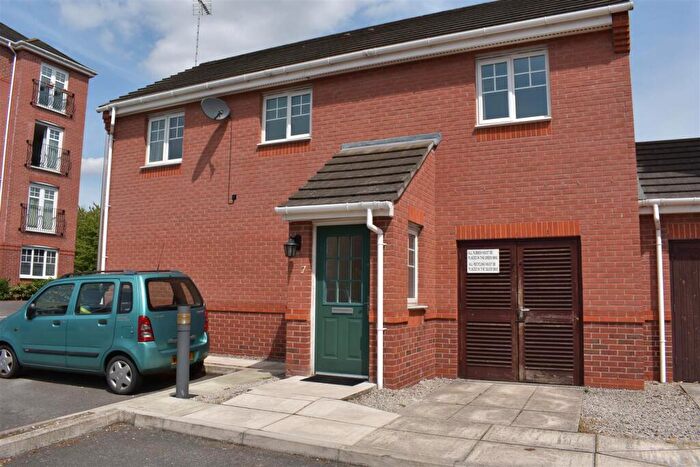 2 Bedroom Apartment To Rent In Blount Close, Crewe, CW1