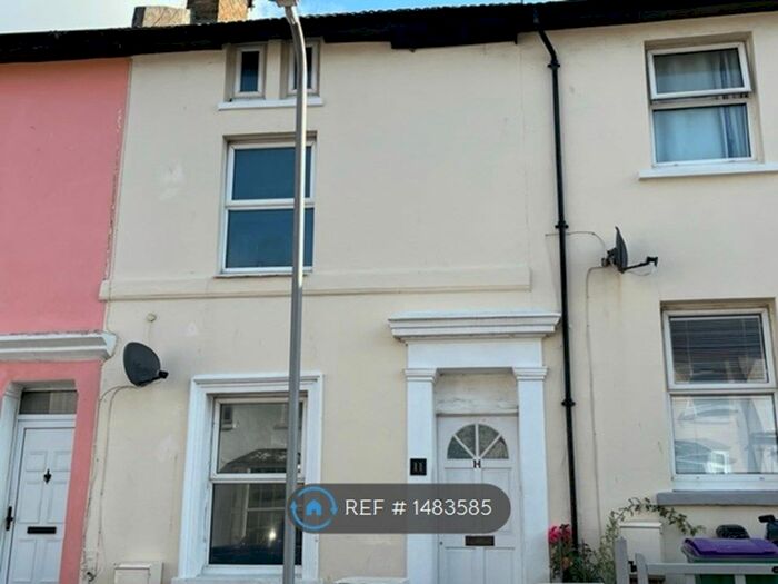 3 Bedroom Terraced House To Rent In Harvey Street, Folkestone, CT20