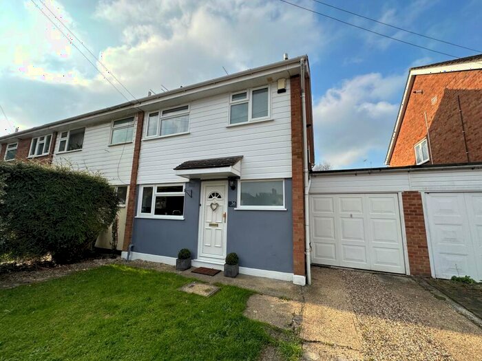 3 Bedroom House To Rent In Mews Court, Chelmsford, CM2