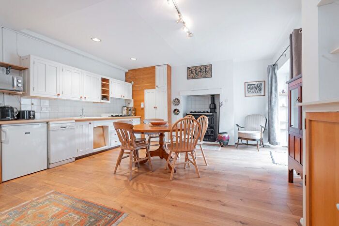 2 Bedroom Flat For Sale In Sutherland Avenue, - Private Garden, W9