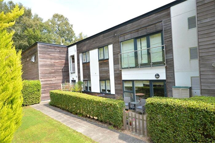 2 Bedroom Flat To Rent In Wispers Lane, Haslemere, Surrey, GU27