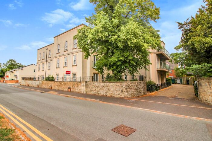 2 Bedroom Flat To Rent In Reed Court, Wanborough Road, Swindon, SN3