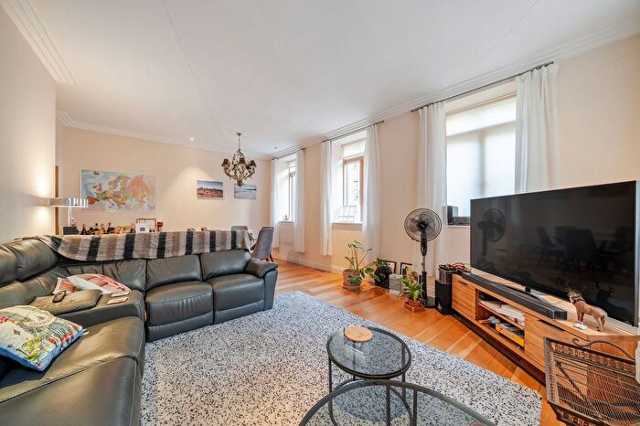 3 Bedroom Flat To Rent In Dean Ryle Street, London, SW1P