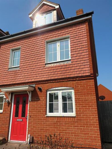 3 Bedroom Property To Rent In Violet Way, Kingsnorth, Ashford, TN23