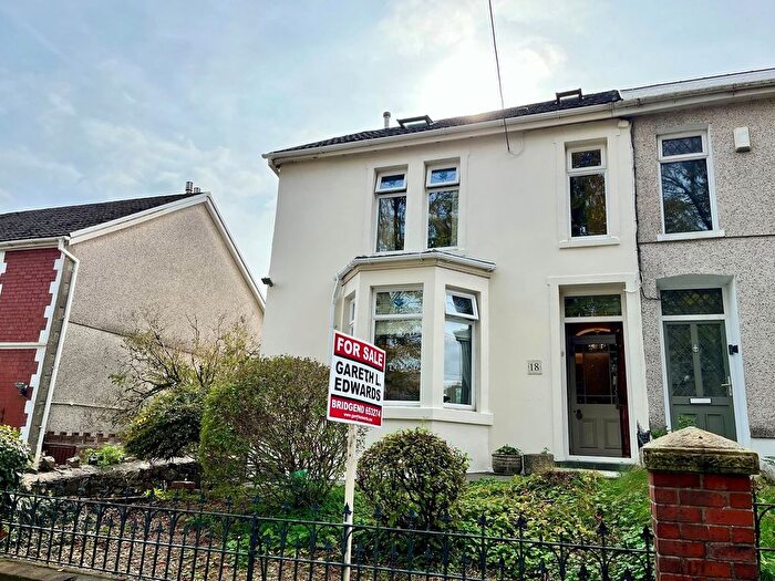 4 Bedroom Semi-detached House For Sale In Brynmawr Place, Maesteg, Bridgend., CF34