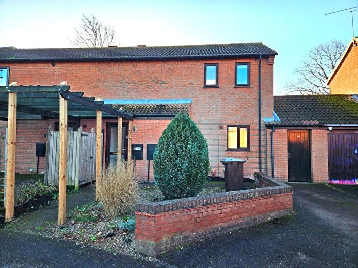 2 Bedroom House To Rent In River View, Nottingham, Nottinghamshire, NG2