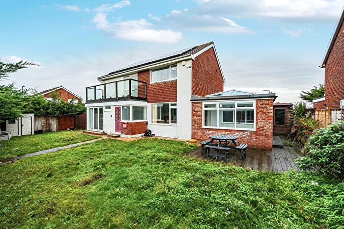 4 Bedroom Detached House To Rent In Southwood Road, Hayling Island, PO11