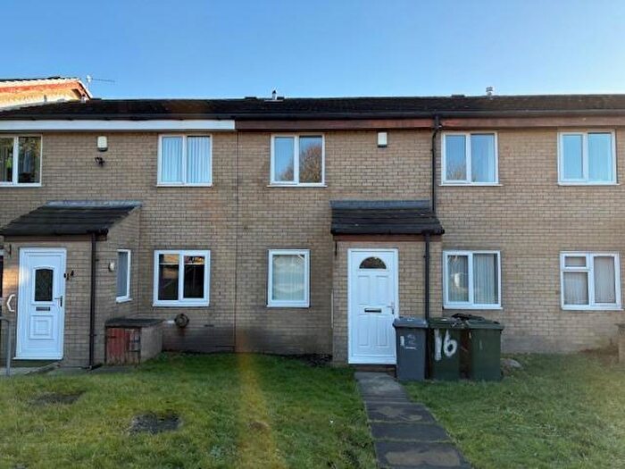 2 Bedroom Apartment To Rent In Hydale Court, Low Moor, Bradford, BD12