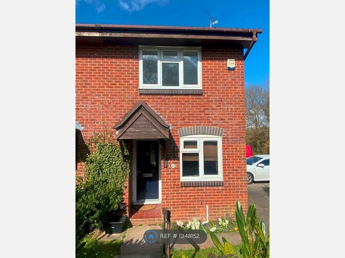 2 Bedroom Semi-Detached House To Rent In Provene Gardens, Waltham Chase, Southampton, SO32