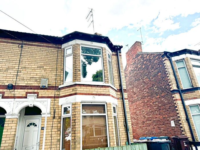 3 Bedroom End Of Terrace House To Rent In Goddard Avenue, Hull, HU5