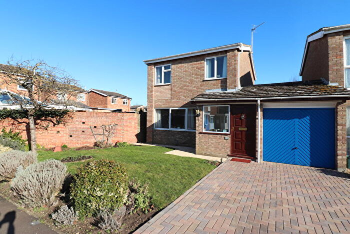 3 Bedroom Detached House To Rent In Herons Close, Ely, CB6