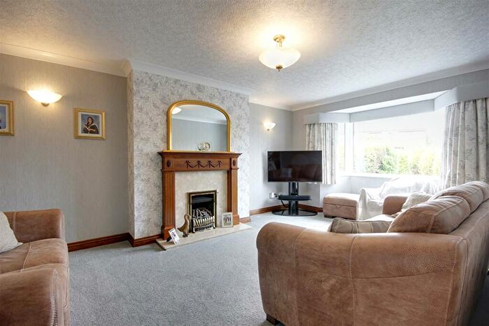 4 Bedroom Detached House For Sale In Briar Close, Newport, HU15