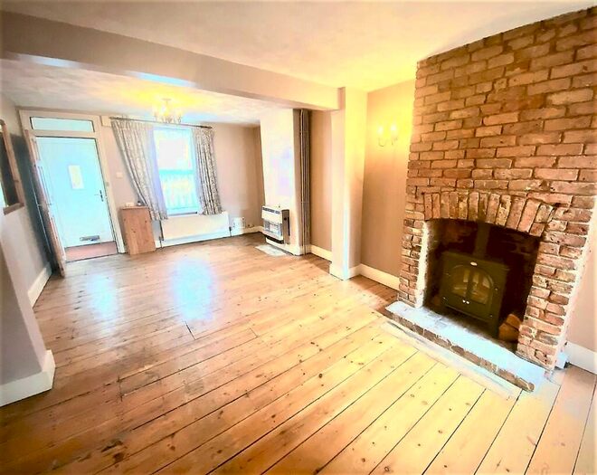 3 Bedroom Terraced House To Rent In High Street, Slough, Berkshire, SL3