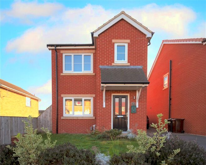 3 Bedroom Detached House For Sale In Daisy Hill Close, Morley, Leeds LS27