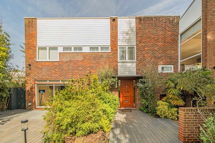 6 Bedroom Detached House To Rent In Lord Chancellor Walk, Coombe, Kingston Upon Thames, KT2