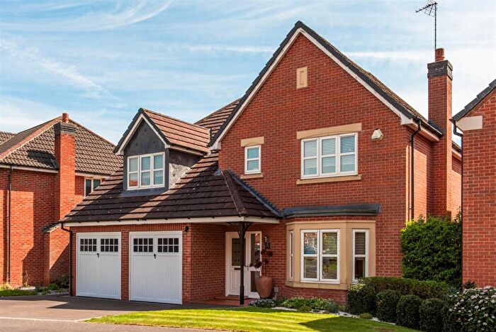 4 Bedroom Detached House For Sale In Hamlet Court, Chellaston, Derby, DE73