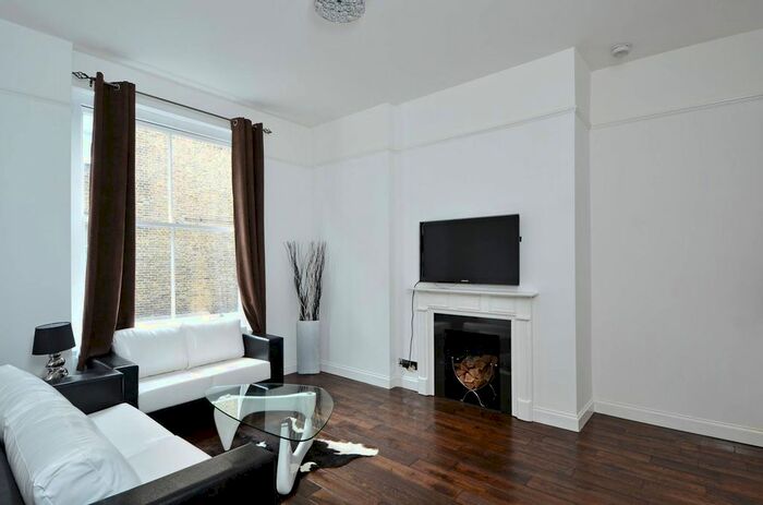 2 Bedroom Flat To Rent In Old Brompton Road, Earls Court, London, SW5