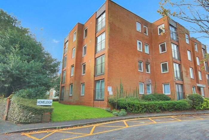 1 Bedroom Flat To Rent In Homeleigh, London Road, Patcham, BN1