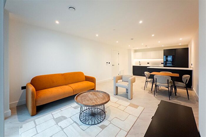 2 Bedroom Apartment To Rent In Vista River Tower, M3