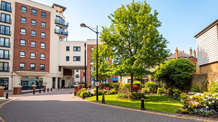 2 Bedroom Apartment To Rent In Wadbrook Street, Kingston Upon Thames, KT1