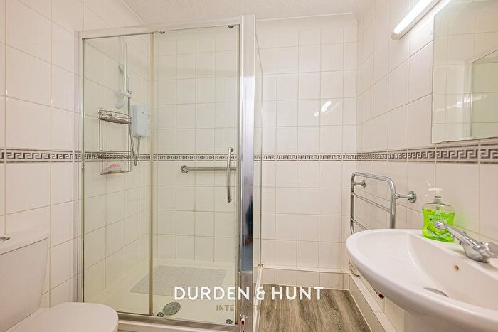 1 Bedroom Flat For Sale In Goldsmere Court, Hornchurch, RM11