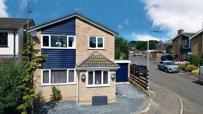 3 Bedroom Detached House For Sale In Beech Close, Hackleton, Northamptonshire, NN7