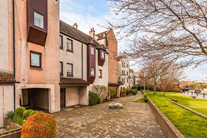 2 Bedroom Flat For Sale In / Sandport, Edinburgh, EH6